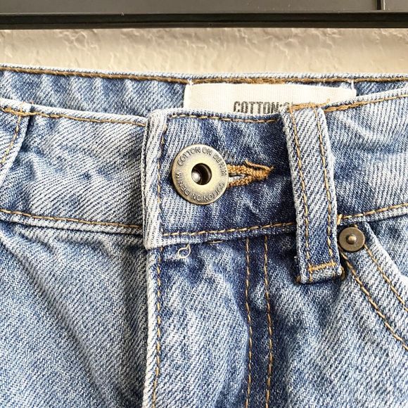 Cotton On High Rise Mom Blue Jean Shorts Womens Size 2 Frayed Hem - Picture 3 of 9